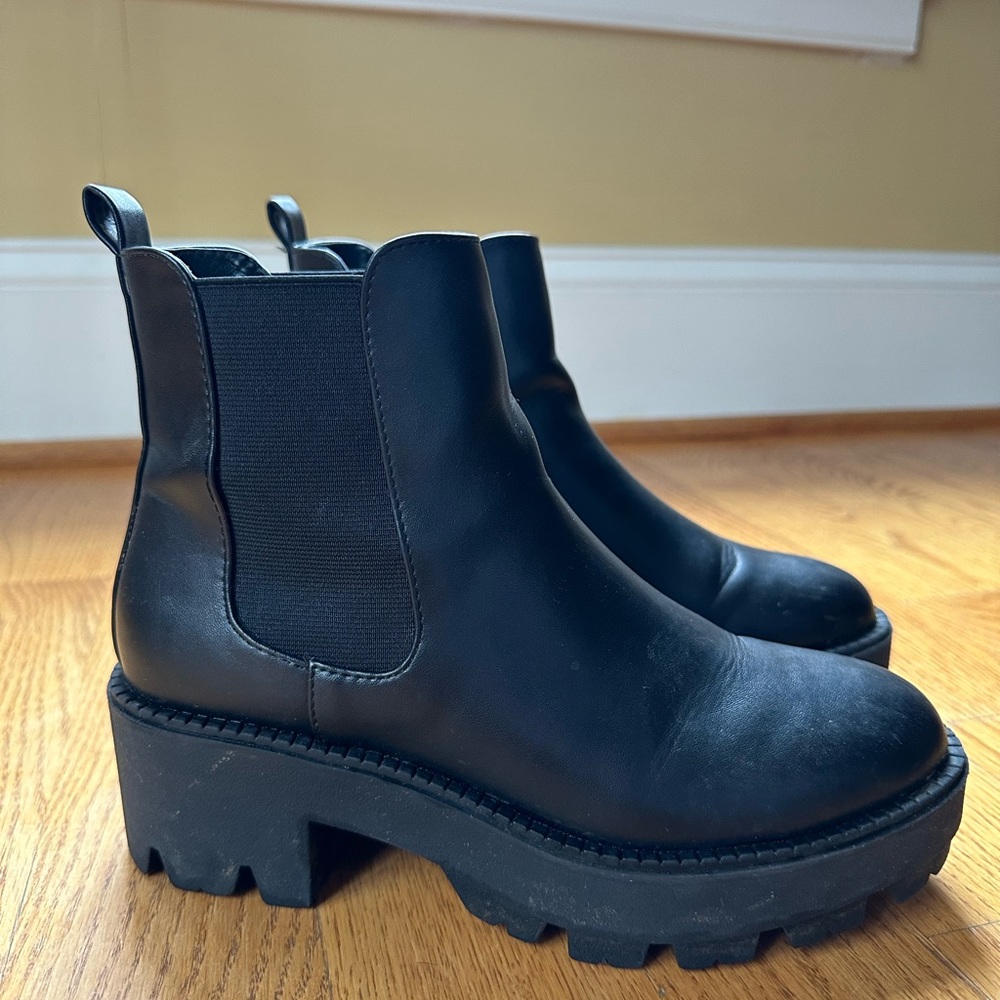 Urban Outfitters Black Chelsea Boots